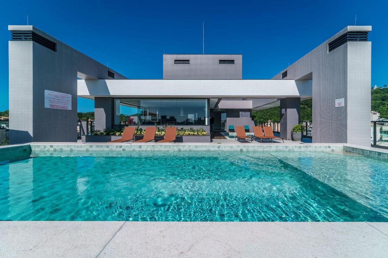Adra 103 - Apartamento No Centro De Bombinhas - Rooftop Com Piscina E Academia - A Poucos Metros Da Praia - Екстер'єр фото